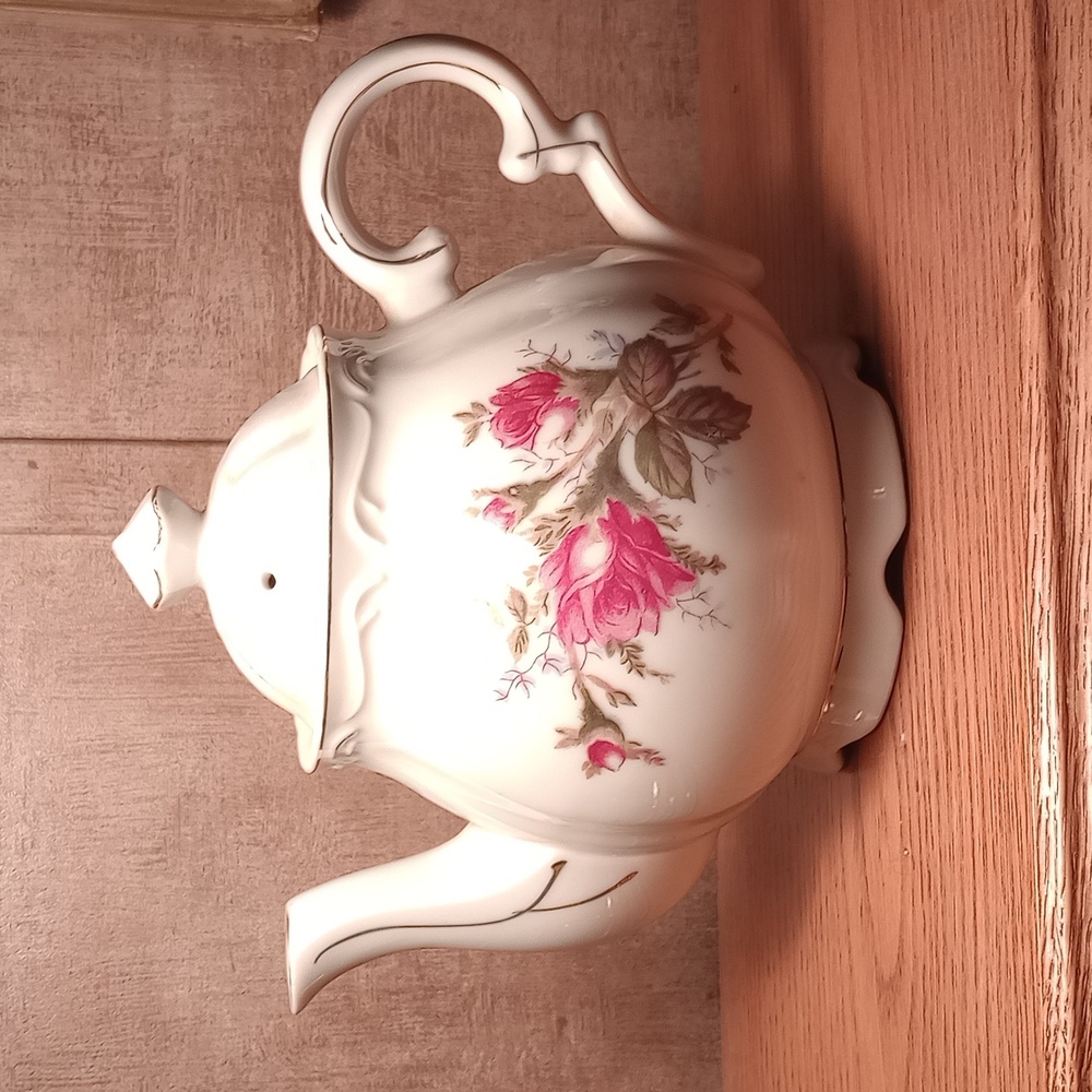 Vintage Musical Teapot - Picture 2 of 4